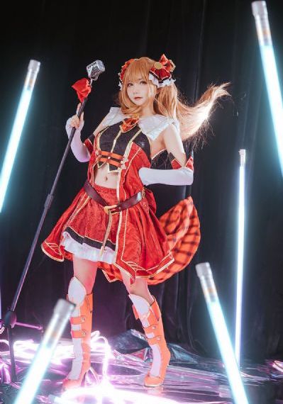 改头换面在线电视剧免费观看_十万网红美女美酱