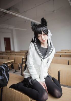 《美丽小蜜桃》电影_4K迅雷电影在线